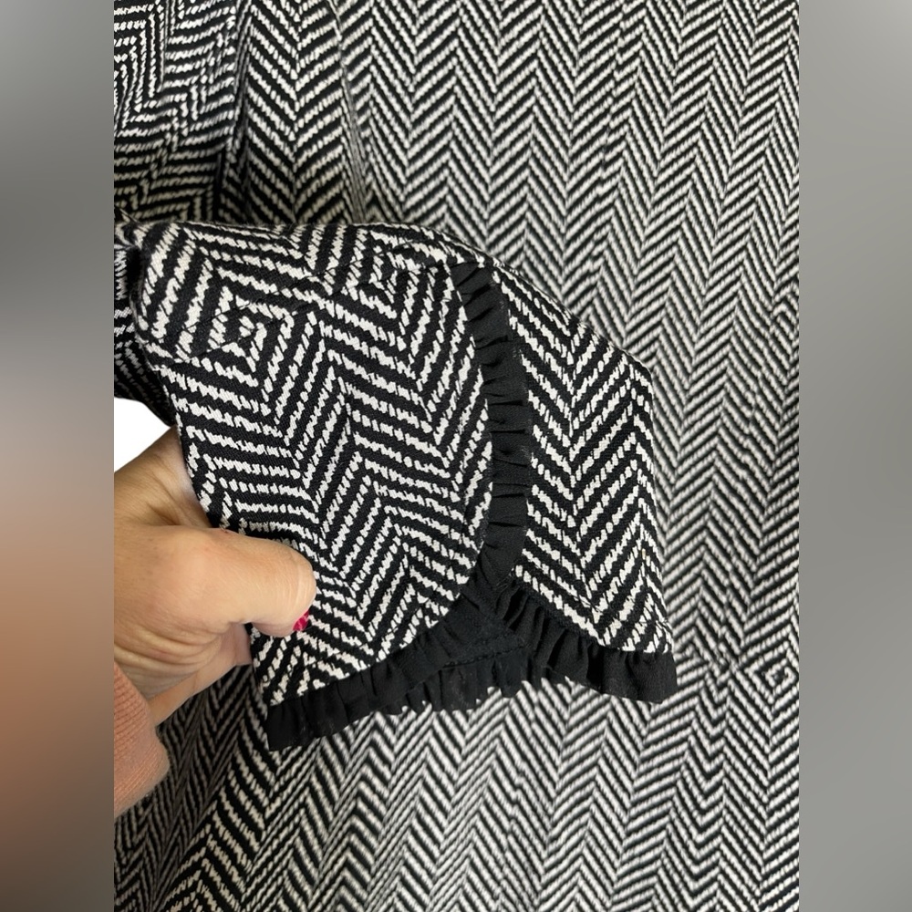 Chico’s blazer size 8 petite black & white herringbone jacket blazer 🖤🖤 - Picture 8 of 11